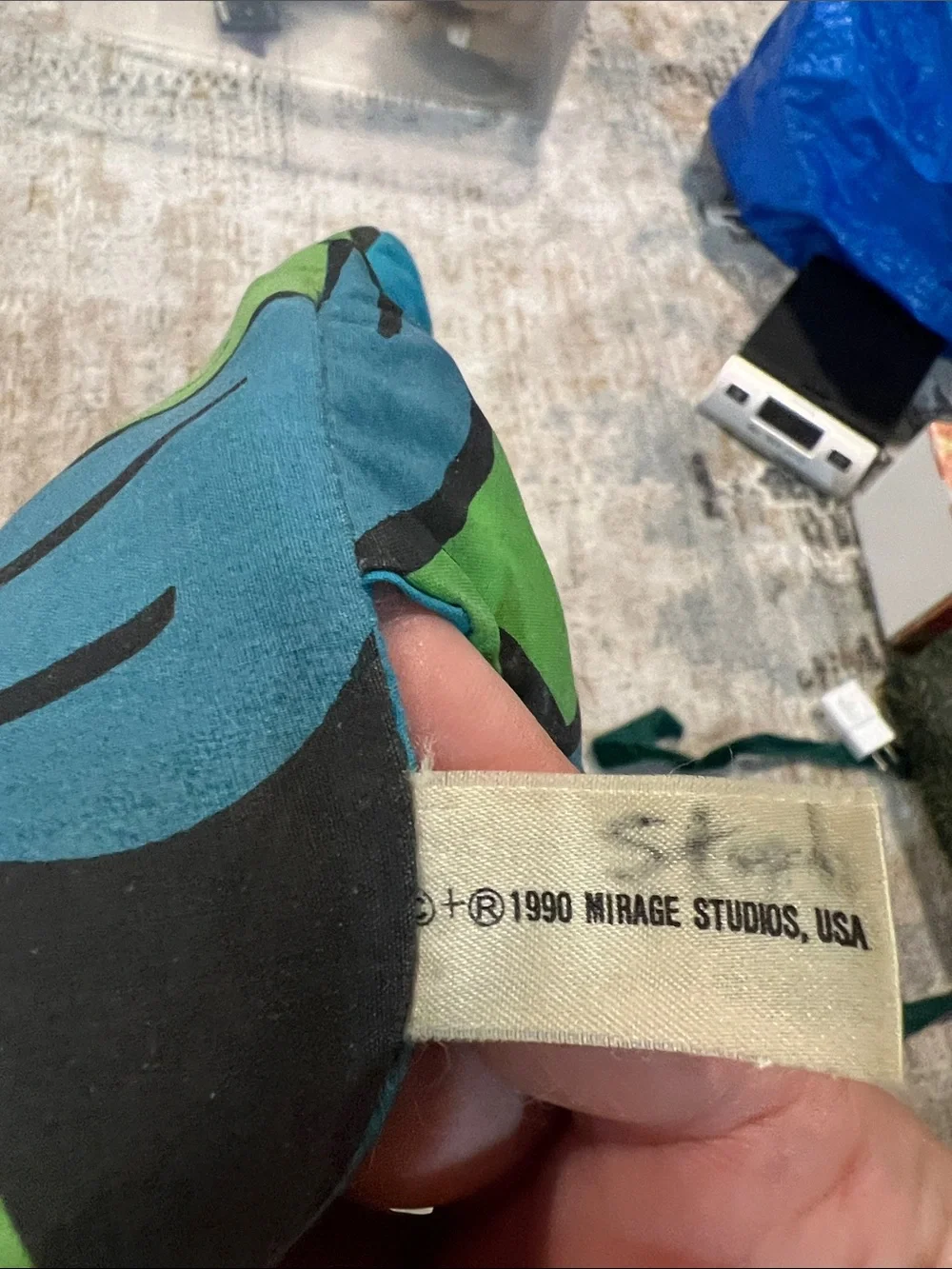 Vintage 90’s Teenage Mutant Ninja Turtle Leonardo pillow pal z31